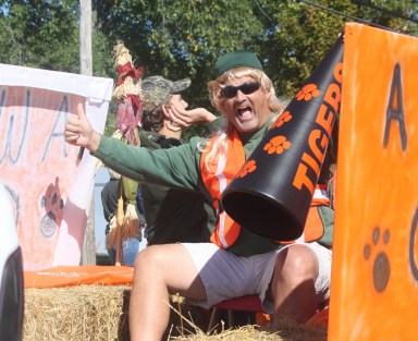 0 Paul DAmico Fall Festival 363cropped