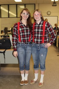 0 Spirit Week Nerd and Tacky Tourist Day IMG_2470