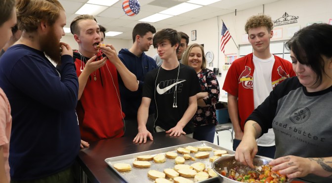 FAMILY MEALS STUDENTS SAMPLE SHOW-ME CHEF CUISINE