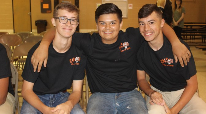 WANTED: SENIOR PHOTOS